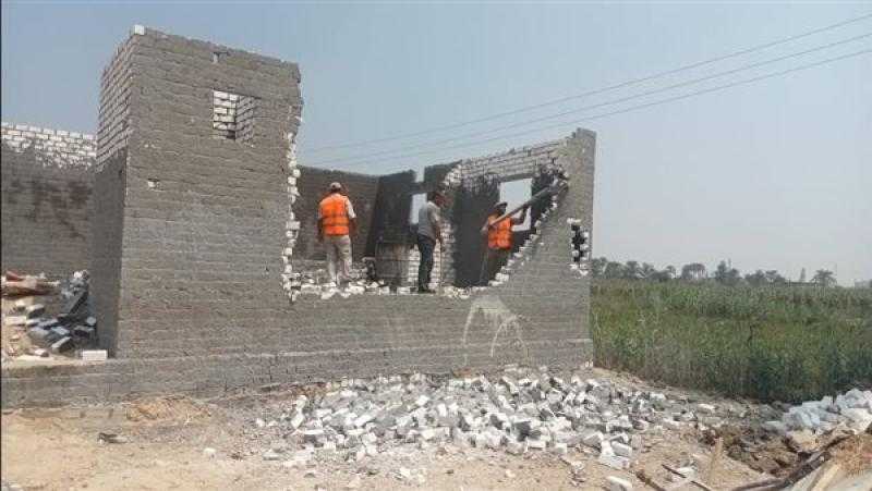 محافظ الإسكندرية يشن حملات دورية للتصدي وإزالة التعديات علي أملاك الدولة محافظ الإسكندرية يشن حملات دورية للتصدي وإزالة التعديات علي أملاك الدولة