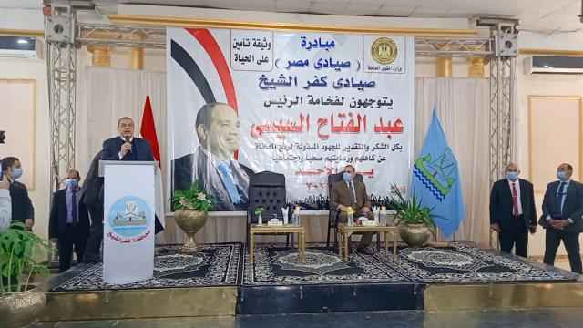 وزير القوي العاملة: نفذنا توجيهات القيادة السياسية بتسليم وثائق تأمين للعمالة غير المنتظمة والصيادين
