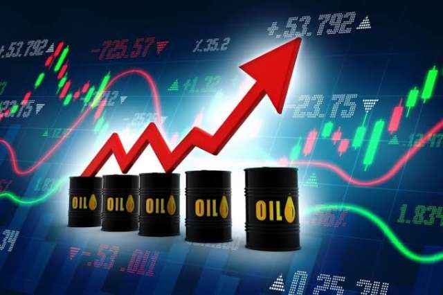 النفط يرتفع بعد تخفيف شنغهاي قيود كوفيد وانخفاض إنتاج روسيا