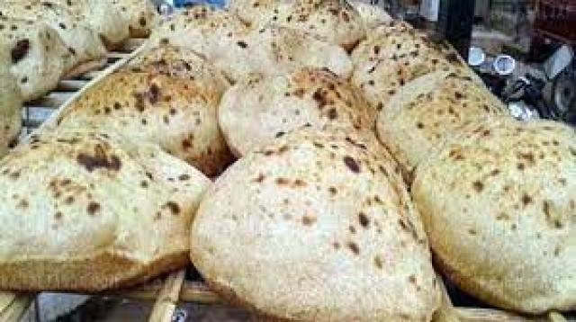  المواد الغذائية  لا صحة لوقف صرف نقاط الخبز من بقالي التموين