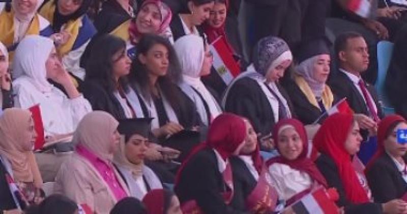 بدء حفل تكريم الرئيس السيسي لأوائل الخريجين بفعاليات تفوق جامعات مصر