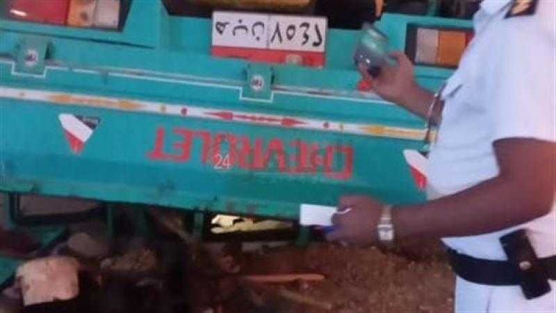 إصابة 10 أشخاص في انقلاب سيارة ربع نقل تقل عمالا بأسيوط