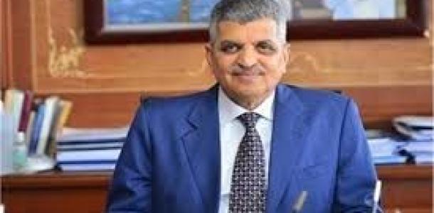 الفريق أسامة ربيع: نقل خط منتصف القناة لمحور جديد نتيجة مشروع التوسعة