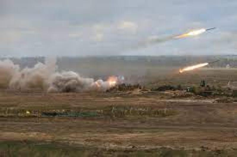 القاهرة الإخبارية: هجوم صاروخى يستهدف قاعدة عسكرية أمريكية شرقى سوريا