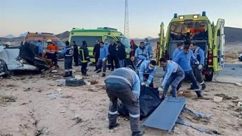 إصابة 13 شخصا في حادث تصادم بطريق الإسماعيلية الصحراوي