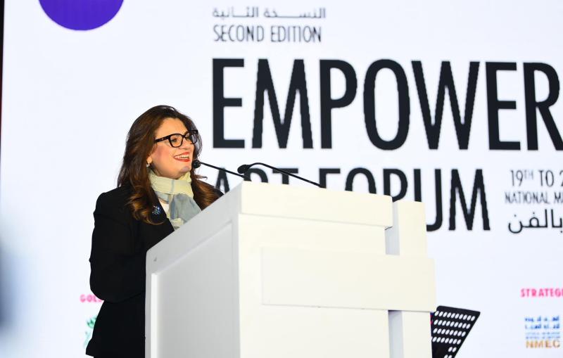 وزيرة الهجرة تشارك في فعاليات الافتتاح الرسمي للدورة الثانية من ملتقى ”تمكين المرأة بالفن” الدولي
