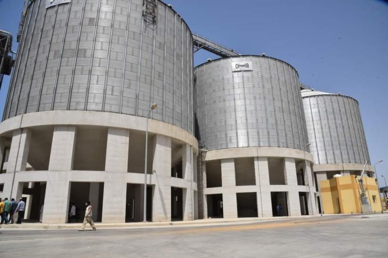محافظ مطروح : مواصلة  أعمال توريد القمح بصومعة الشمامة ليصل  ل١٥ ألف طن  حتى الآن