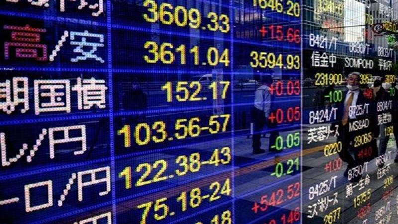 الأسهم اليابانية : ”نيكاي” يتخلى عن مكاسب مبكرة ويغلق منخفضاً