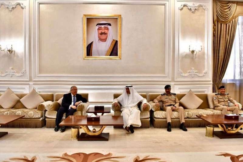 وزير الداخلية الكويتى يتوجه إلى مصر في زيارة رسمية