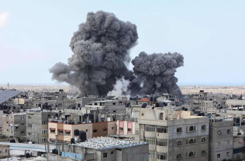 في اليوم الـ248.. العدوان الإسرائيلي يحصد عشرات الشهداء والجرحى بغزة