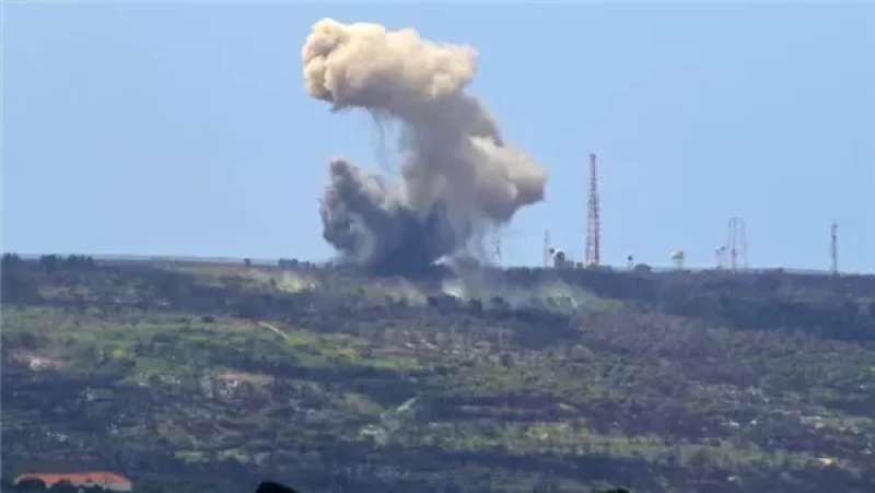 قوات الاحتلال الإسرائيلي تواصل قصف قرى وبلدات بـ جنوب لبنان