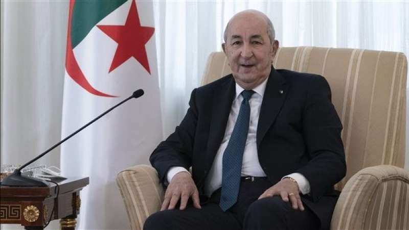 الرئيس الجزائري يعلن ترشحه لفترة ثانية