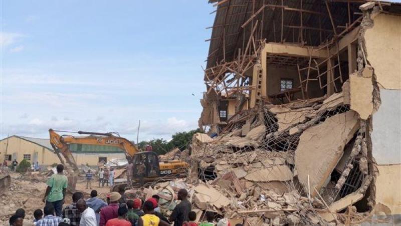نيجيريا.. مقتل 22 في انهيار مبنى مدرسة بولاية بلاتو