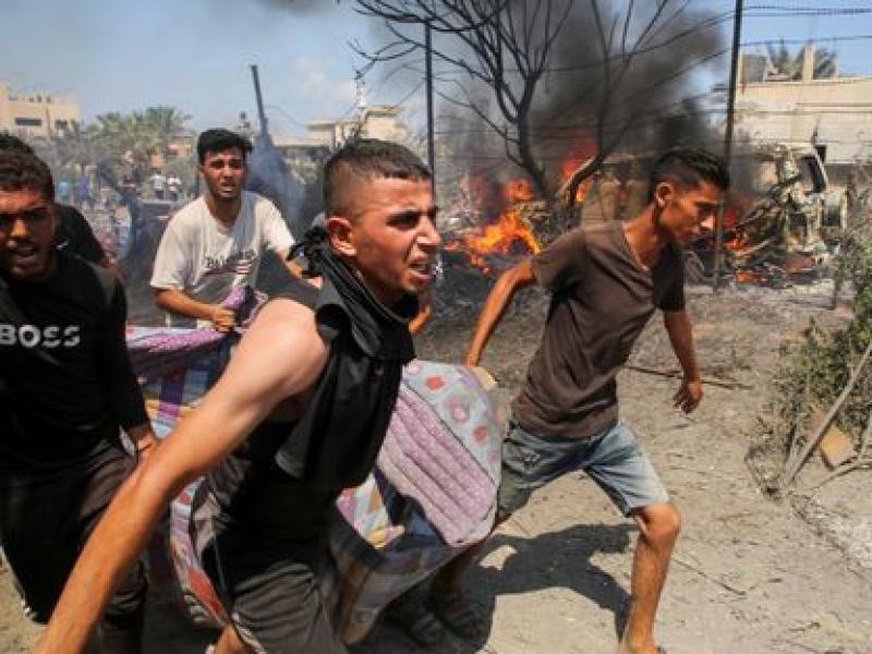 الأورومتوسطي: استهداف إسرائيل لمخيم المواصي خرق للقانون الدولي