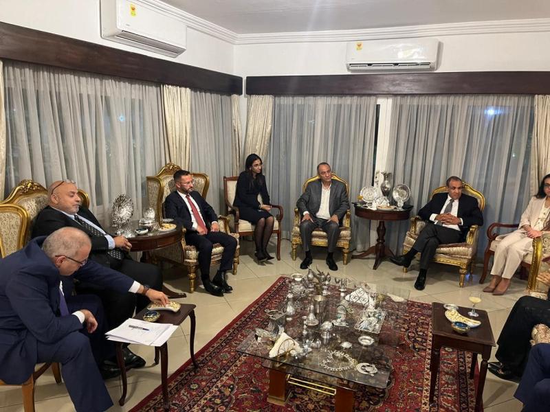 وزير الخارجية والهجرة وشئون المصريين بالخارج يلتقي مع كبار رجال الأعمال الغانيين خلال زيارته إلى أكرا