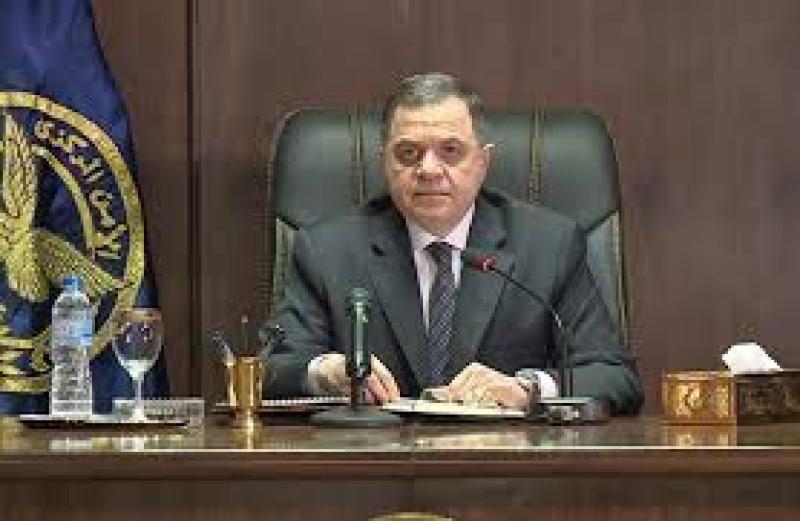 وزير الداخلية يبعث برقية تهنئة للرئيس السيسى بمناسبة الإحتفال بذكرى ثورة يوليو