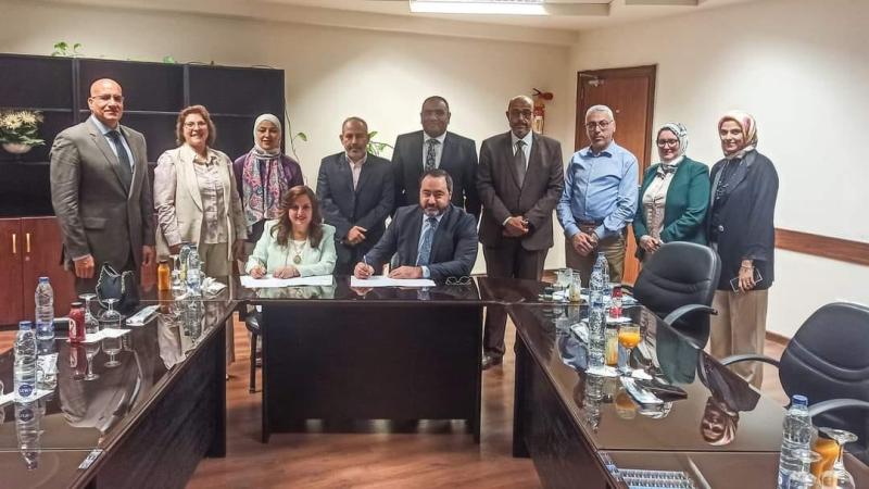 كلية السياحة والفنادق بجامعة حلوان توقع بروتوكول تعاون مع أكاديمية مصر للطيران للتدريب