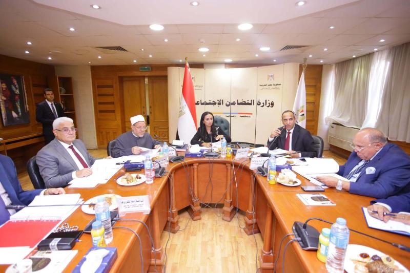 مايا مرسي تترأس أول اجتماع لمجلس إدارة بنك ناصر الاجتماعي بعد توليها وزارة التضامن الاجتماعي