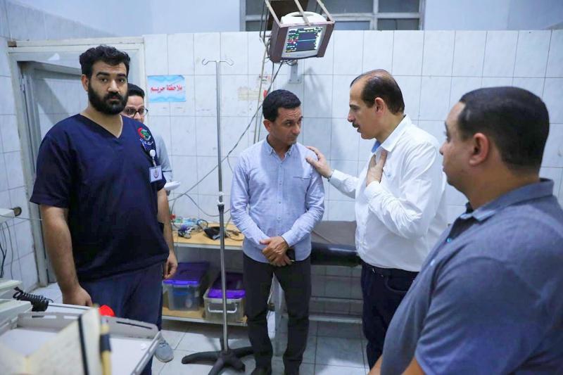 الصحة : نائب الوزير يتفقد مستشفى أخميم المركزي ويوصي باتخاذ الاجراءات القانونية مع فني الأشعة لعدم تواجده أثناء النوبتجية