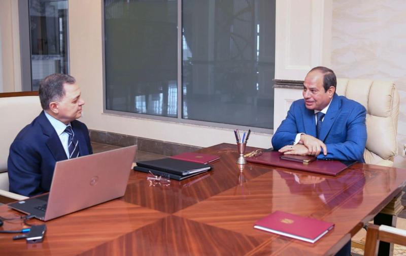 الرئيس السيسى يجتمع مع اللواء محمود توفيق وزير الداخلية