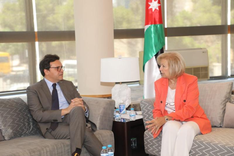 وزير الثقافة يلتقي نظيرته الأردنية لبحث سُبل تعزيز العلاقات الثقافية بين البلدين في مستهل زيارته الرسمية للمملكة الأردنية الهاشمية