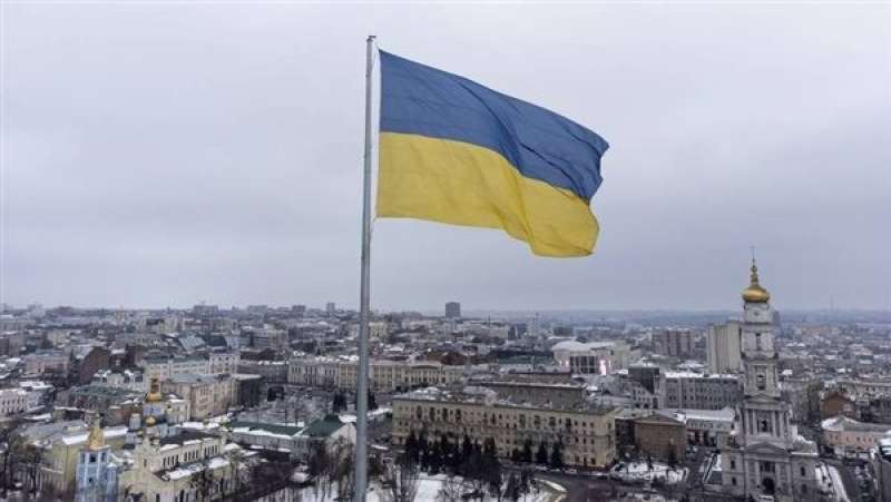 أوكرانيا تمدد العمل بالأحكام العرفية 3 أشهر