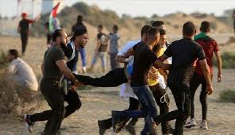 إصابة 15 فلسطينيا إثر سقوط صاروخ على مخيم طولكرم بالضفة الغربية