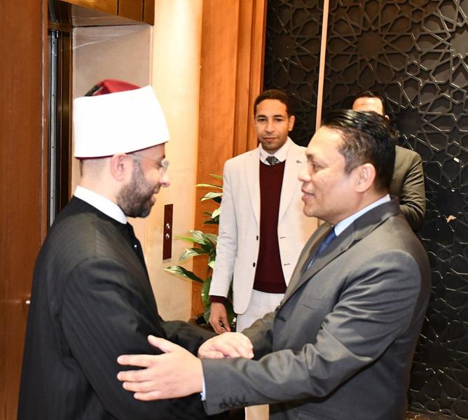وزير الأوقاف يستقبل سفير ماليزيا لبحث تعزيز التعاون المشترك