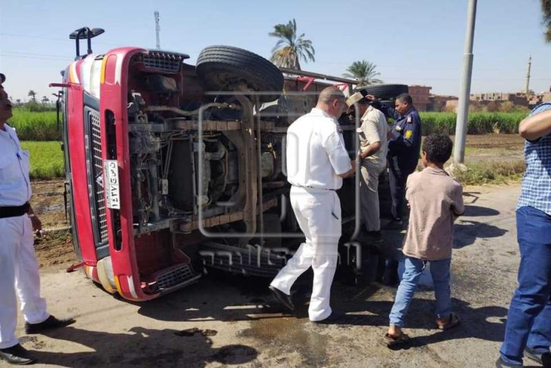 مصرع سائق وإصابة 10 أشخاص في 3 حوادث طرق بالمنيا