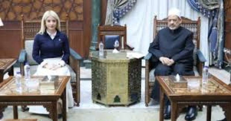 شيخ الأزهر: لا حل لما يعانيه العالم اليوم إلا بالعودة إلى الدين