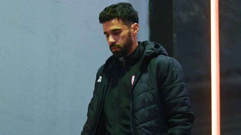 أزمة جديدة تهز الزمالك.. عبد الله السعيد يرفع سقف المطالب ويهدد بالرحيل