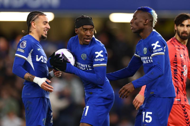 القنوات الناقلة لمباراة تشيلسي اليوم ضد يورغوردينس في نصف نهائي دوري المؤتمر الأوروبي مع الموعد