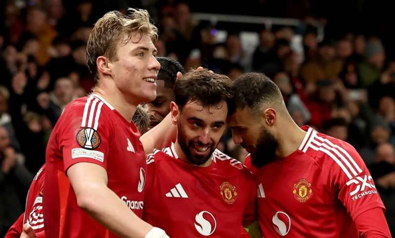 مزراوي يقود تشكيل مانشستر يونايتد المتوقع اليوم أمام أتلتيكو بيلباو في الدوري الأوروبي