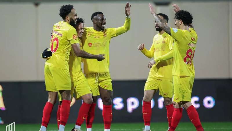 القنوات الناقلة لمباراة القادسية ضد الخلود في الدوري السعودي مع الموعد