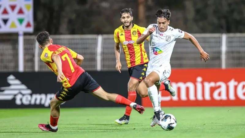 كلاسيكو مشتعل في رادس.. القنوات الناقلة لمباراة الترجي الرياضي والنادي الصفاقسي في الدوري التونسي مع الموعد