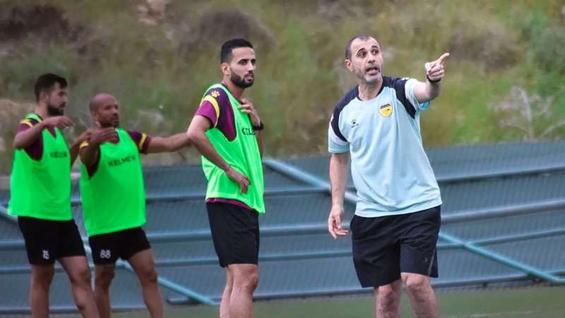 القنوات الناقلة لمباراة الحسين إربد ضد شباب الأردن في الدوري الأردني مع الموعد