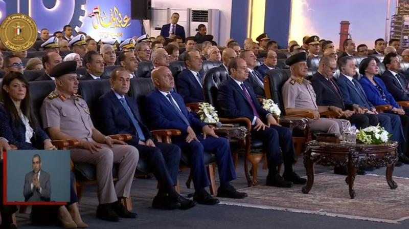 السيسي في عيد العمال: العمال هم العمود الفقري للوطن والتنمية