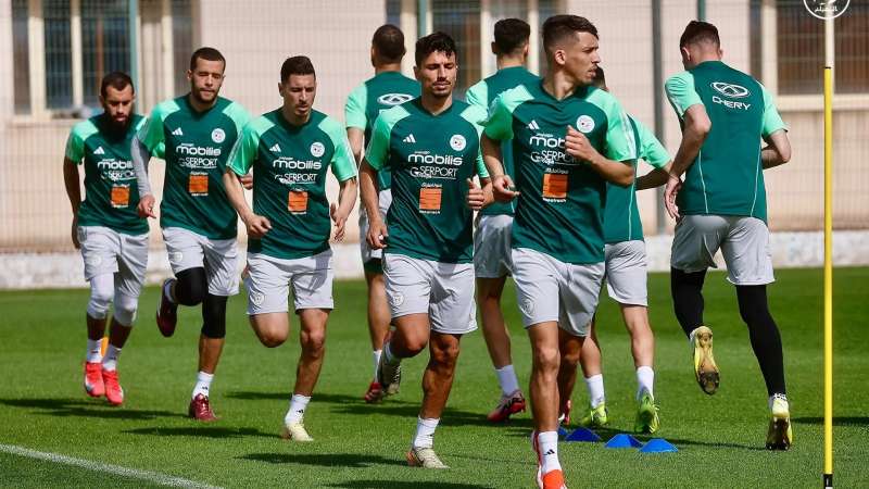 القنوات الناقلة لمباراة الجزائر ضد غامبيا في تصفيات كأس إفريقيا للمحليين مع الموعد