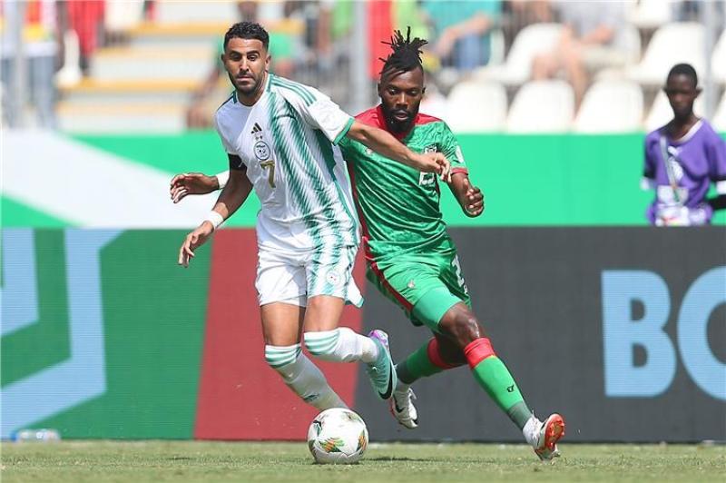 غيابات وتشكيل منتخب الجزائر المتوقع اليوم أمام غامبيا في تصفيات كأس إفريقيا للمحليين