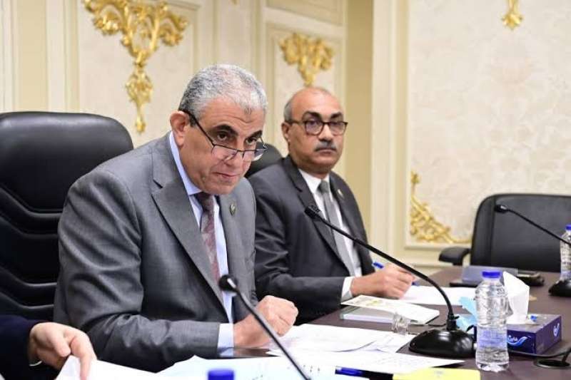 في عيد العمال... قانون العمل الجديد له فلسفة الحفاظ على حقوق العامل