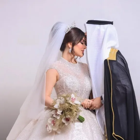 عريس سعودي وزوجته 