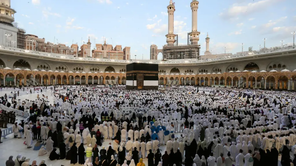 انتقال الحجاج من المدينة إلى مكة 