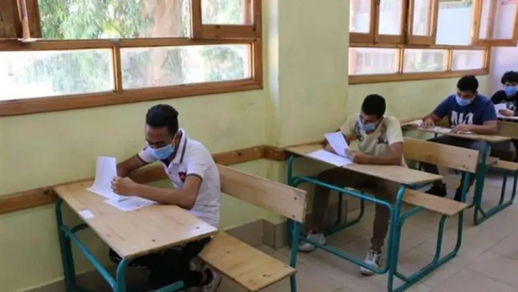 طلاب الدبولوم الفني