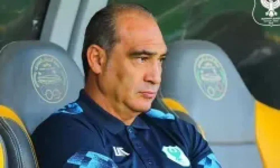 من هو علي ماهر؟