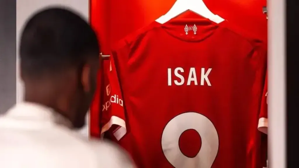 إيزاك - ليفربول