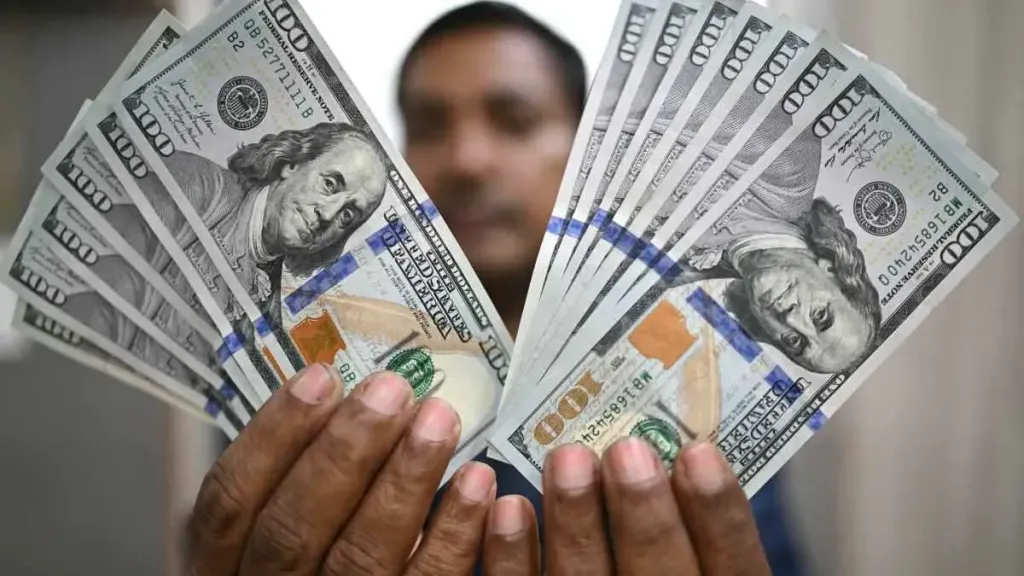 سعر الدولار اليوم