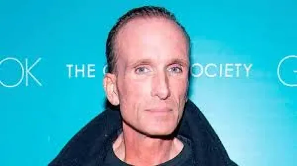 وفاة بيتر غرين 